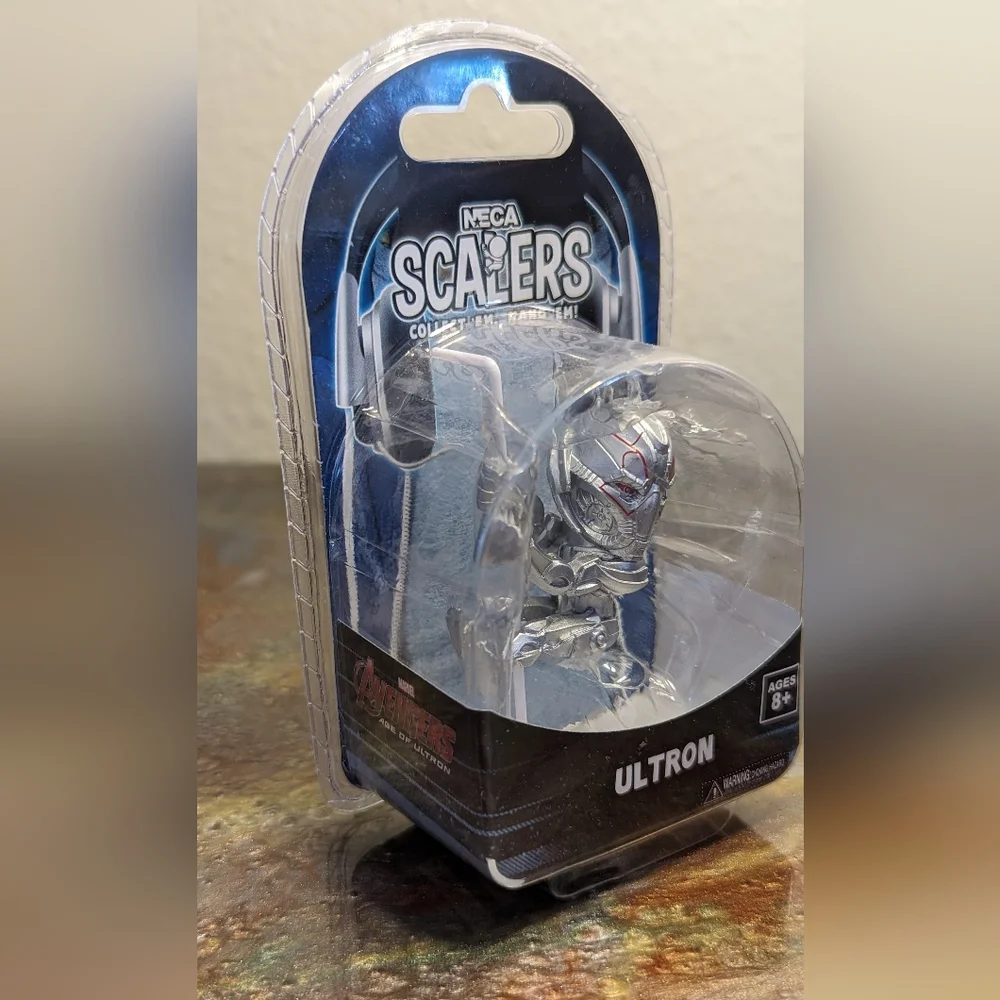 Marvel Avengers Age of Ultron NECA Scalers Ultron Vinyl Figure NEW!